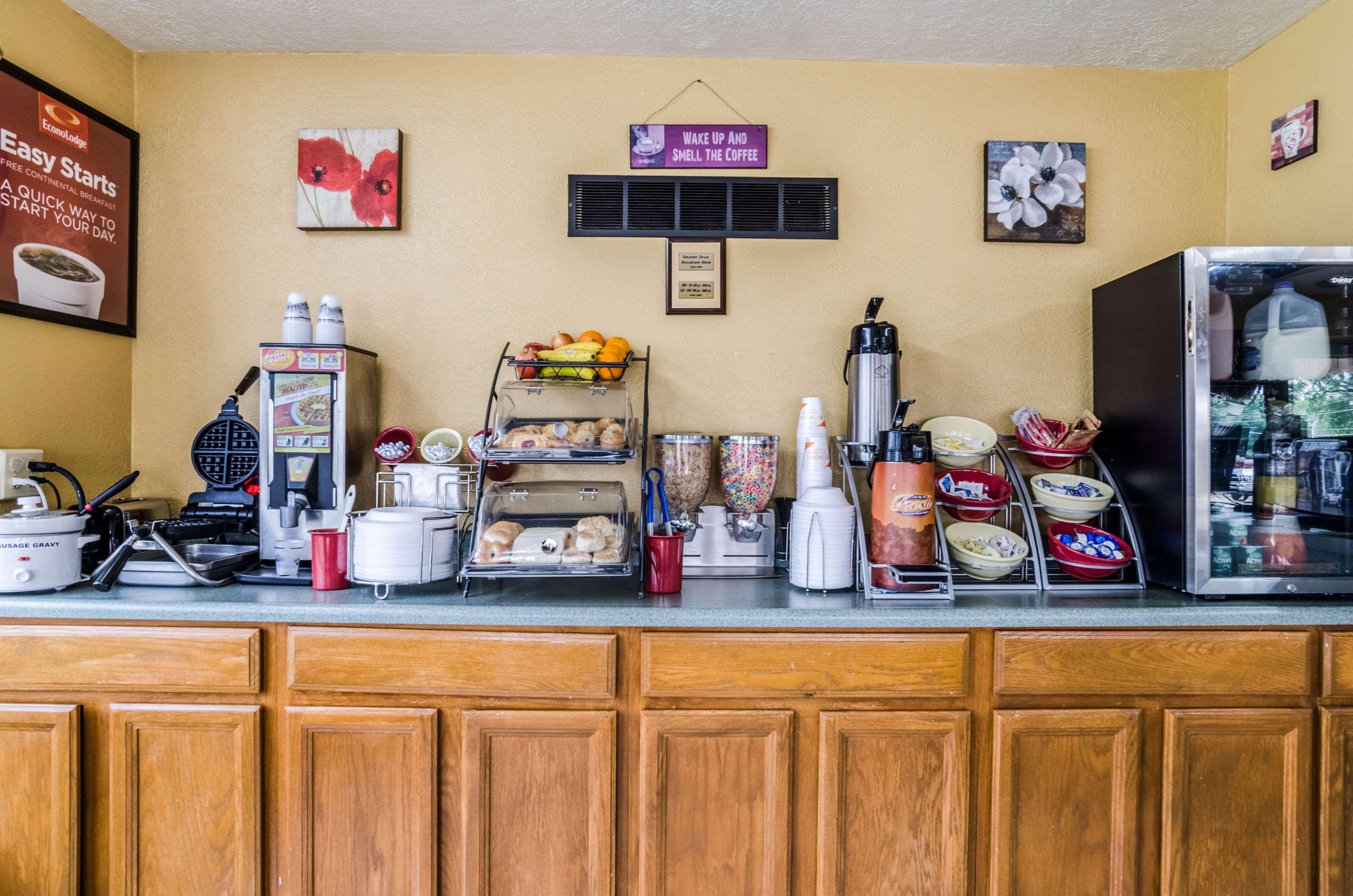 Econo Lodge Winfield Экстерьер фото