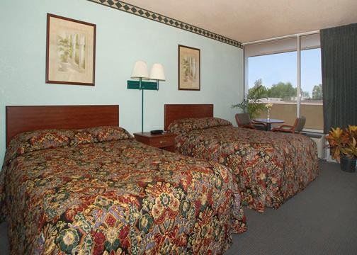 Econo Lodge Winfield Номер фото